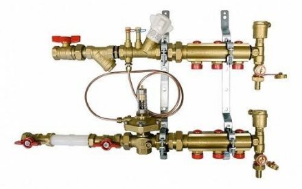 Модуль коллекторный GE550-R1 латунь Giacomini